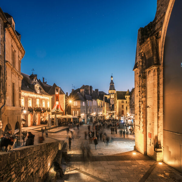 Visit the historic city of Sarlat-la-Caneda